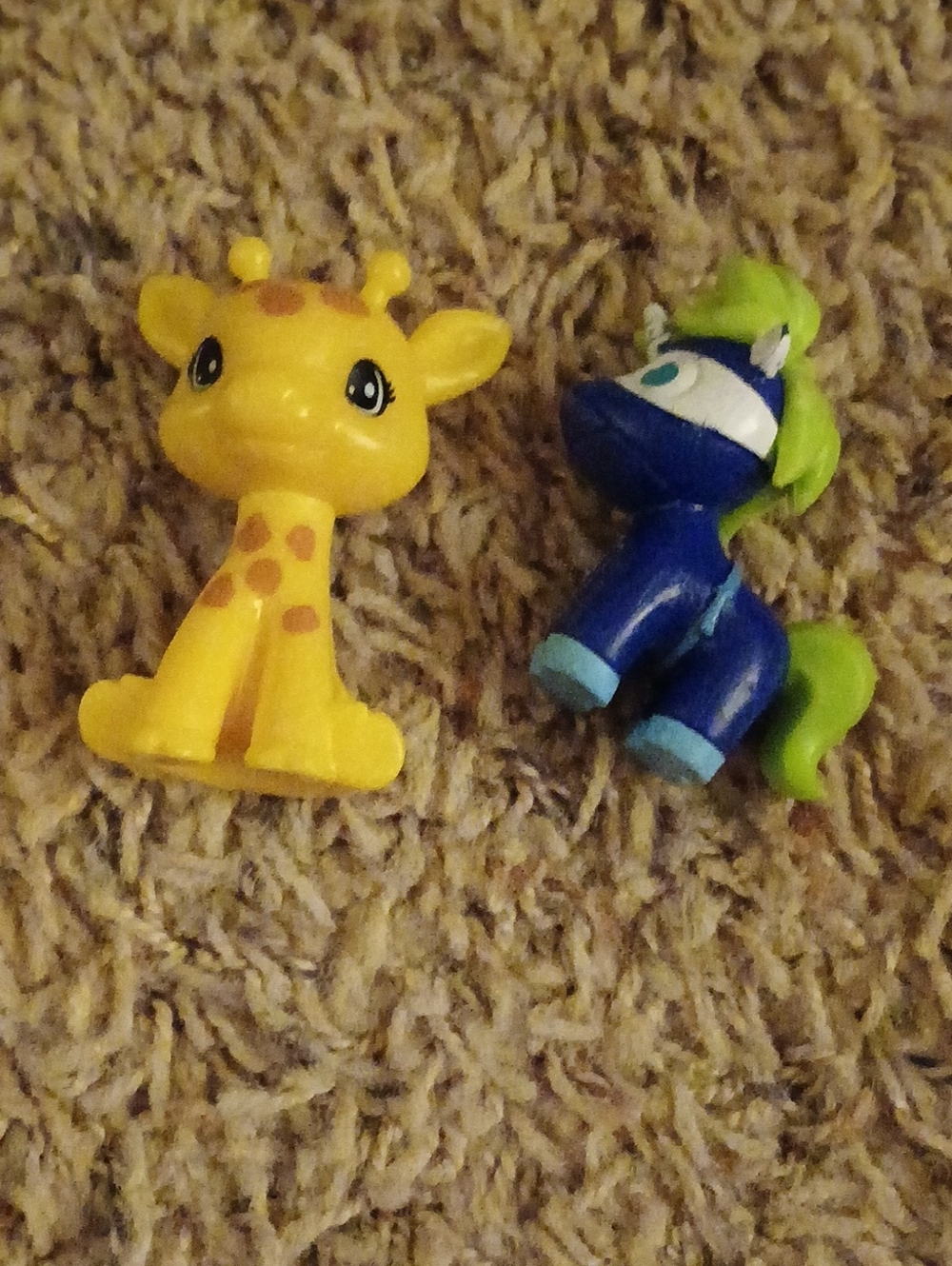 Yellow Giraffe Kids Toy Figure - Playset Character